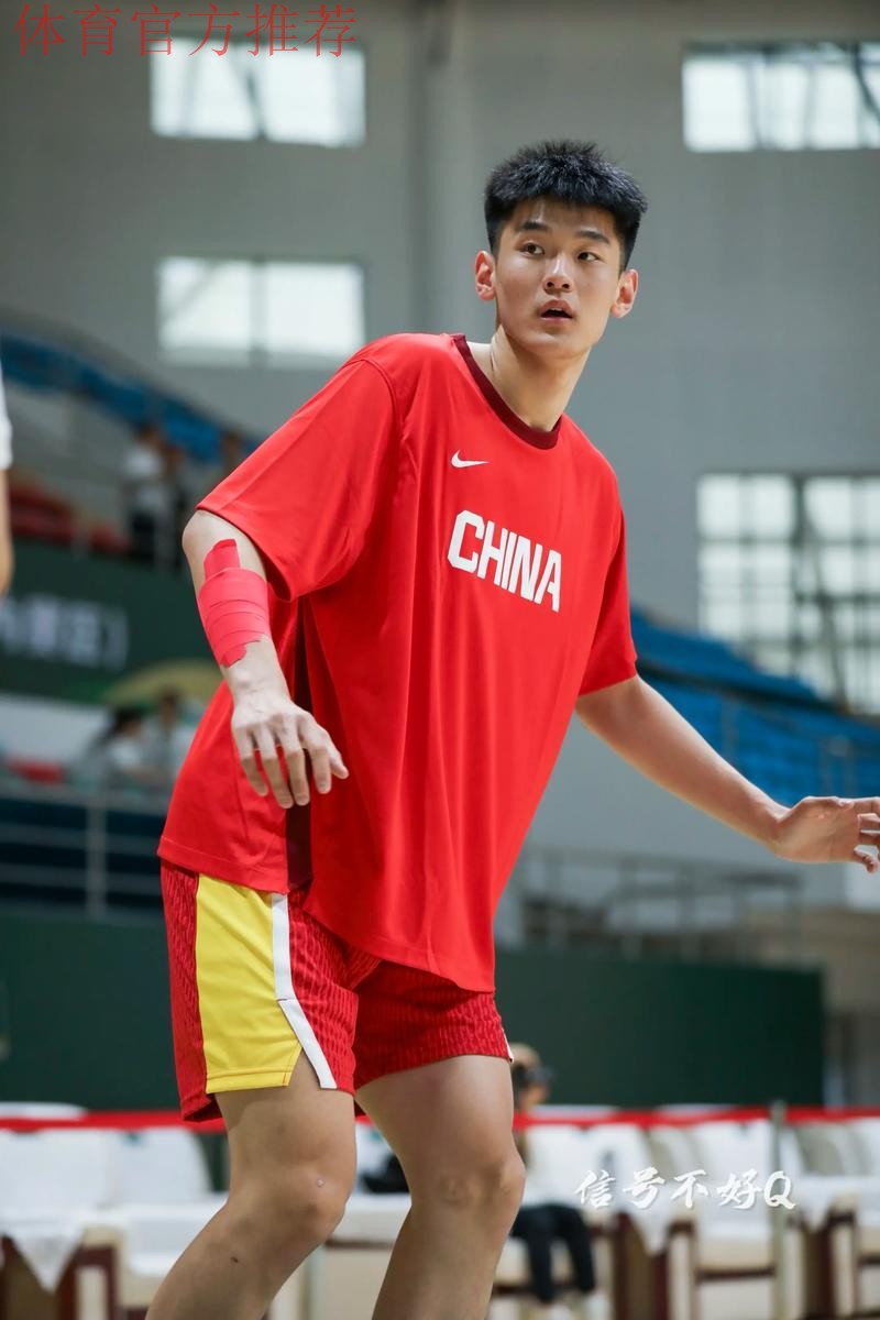 广东两国青小将喜忧参半!王洪泽完美首秀,杨溢没投篮基本废了! 广东两国青小将喜忧参半!王洪泽完美首秀,杨溢没投篮基本废了!